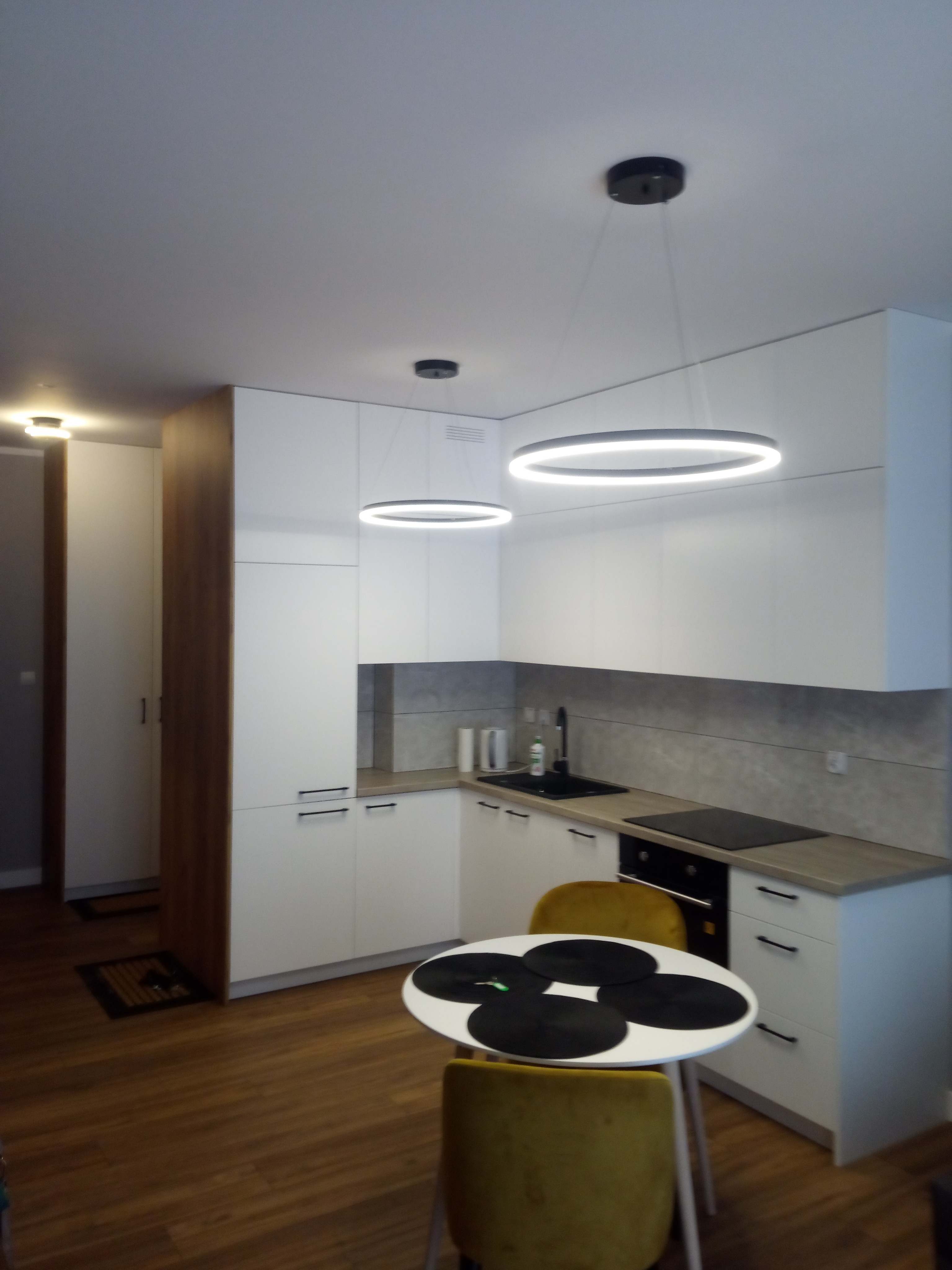 Kuchnia nowoczesna drewniana